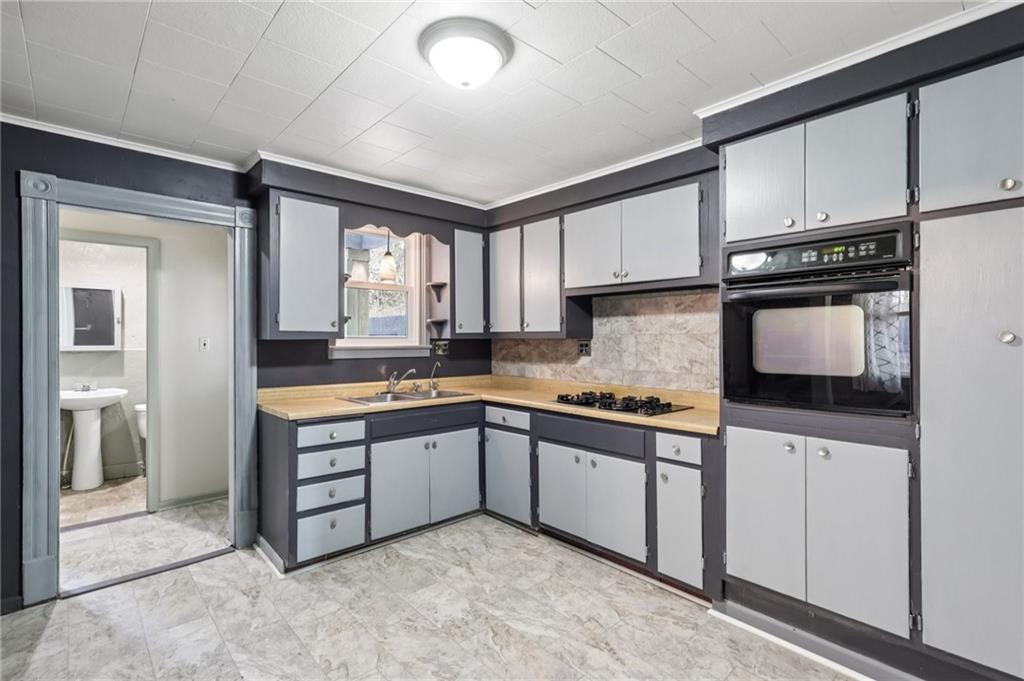440 East Pearl Street Butler, PA 16001 - Photo 14 of 47 Spacious kitchen layout