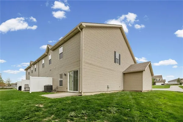 $279,900 | 3856 Northwest 94th Street, Kansas City, MO 64154