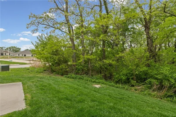$279,900 | 3856 Northwest 94th Street, Kansas City, MO 64154