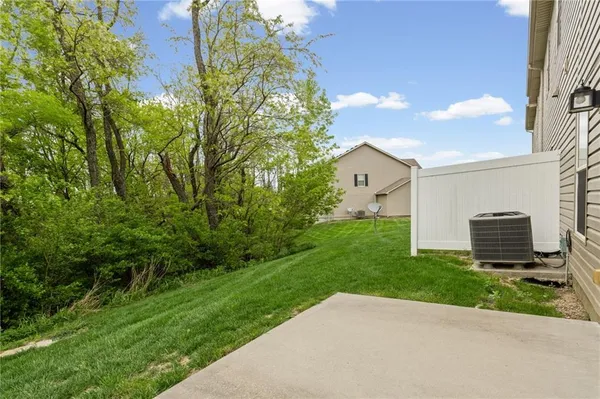 $279,900 | 3856 Northwest 94th Street, Kansas City, MO 64154