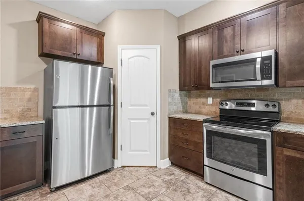 $279,900 | 3856 Northwest 94th Street, Kansas City, MO 64154