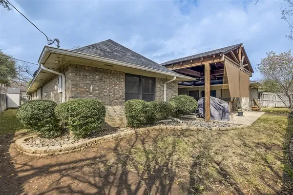 $3,500 | 3719 Danbury Drive, Arlington, TX 76016