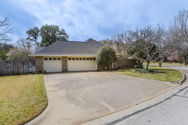 $3,500 | 3719 Danbury Drive, Arlington, TX 76016