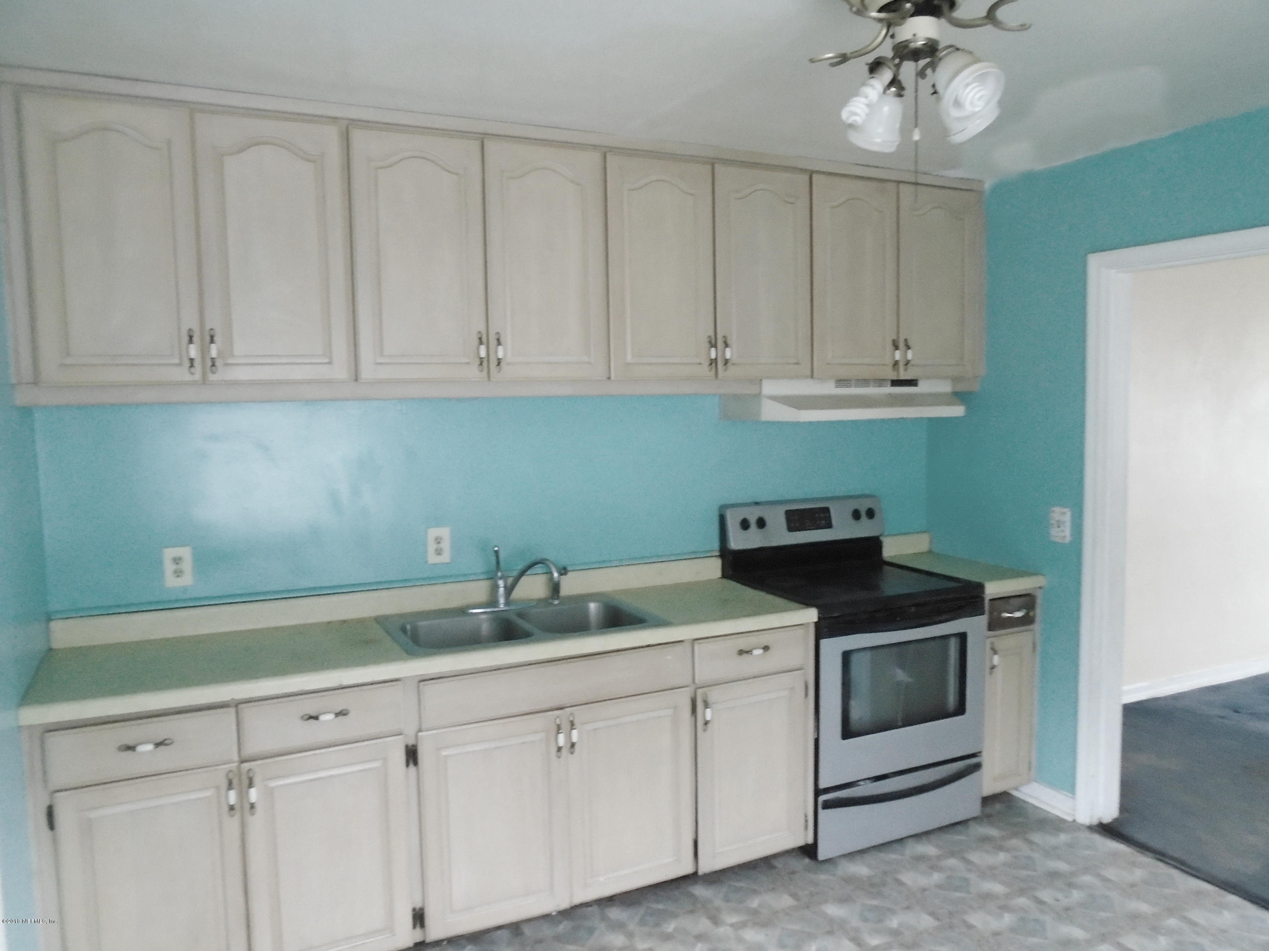 2234 Urban Road Jacksonville, FL 32210 - Photo 3 of 13 DSC07666