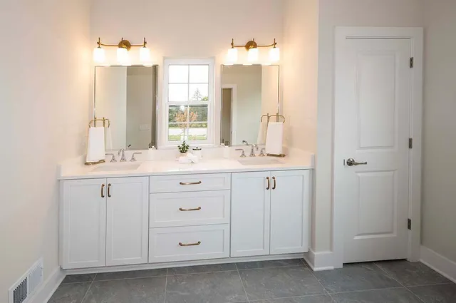 $1,287,000 | 12810 Bluejay Lane, Mequon, WI 53097