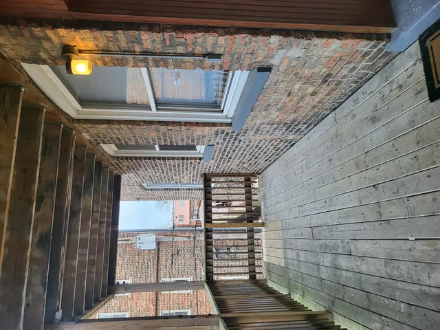 $1,800 | 820 East 44th Street, Unit 2, Chicago, IL 60653