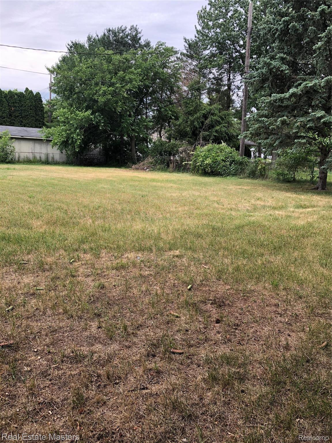 3152 Lincoln Avenue Fort Gratiot, MI 48059 - Photo 5 of 14 IMG-4359.jpg