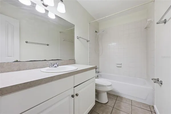 $169,900 | 501 Southwest 75th Street, Unit F11, Gainesville, FL 32607
