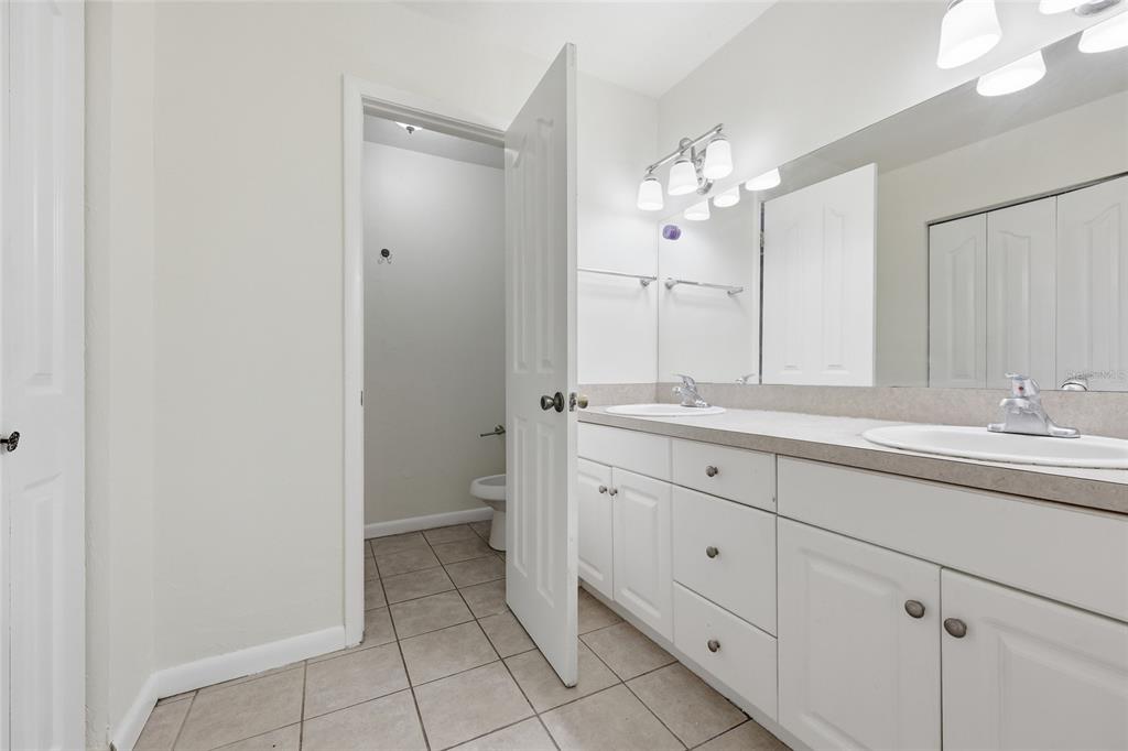 501 Southwest 75th Street, Unit F11 Gainesville, FL 32607 - Photo 21 of 23