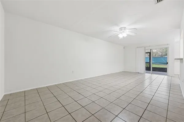 $169,900 | 501 Southwest 75th Street, Unit F11, Gainesville, FL 32607