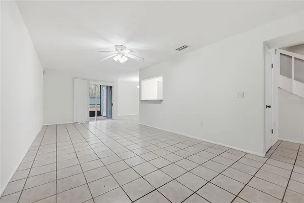 $169,900 | 501 Southwest 75th Street, Unit F11, Gainesville, FL 32607