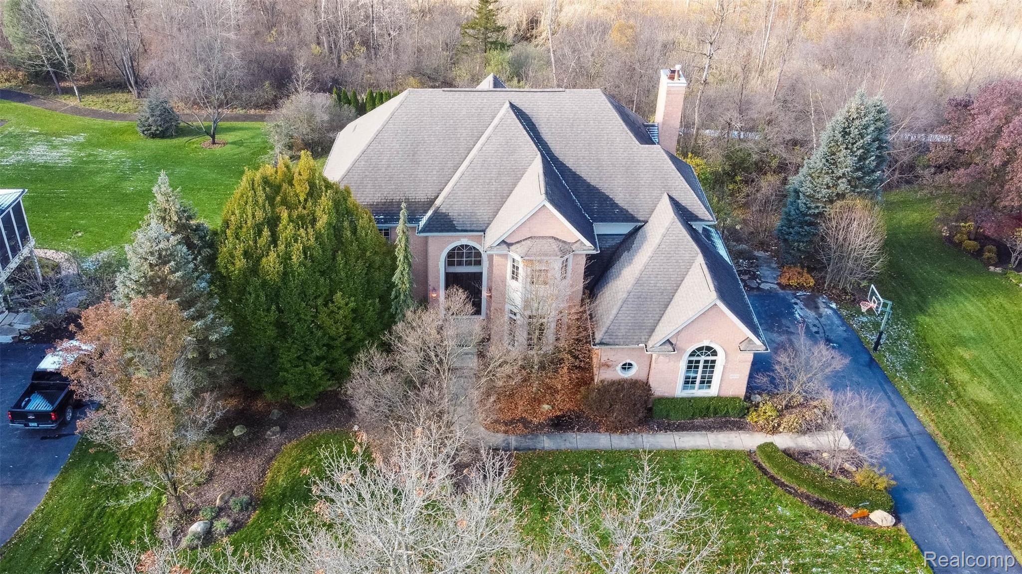 60559 Balmoral Way Rochester, MI 48306 - Photo 1 of 66 z (1).jpg