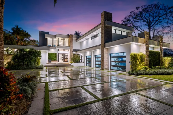 $14,995,000 | 1080 Lake Drive, Delray Beach, FL 33444