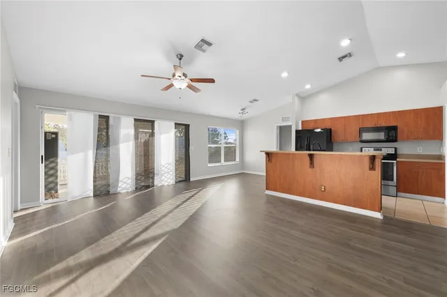 $1,895 | 2805 66th Street West, Lehigh Acres, FL 33971