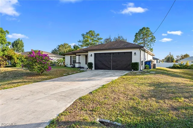 $1,895 | 2805 66th Street West, Lehigh Acres, FL 33971