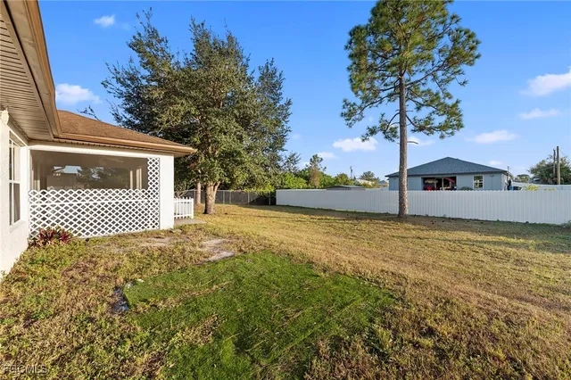 $1,895 | 2805 66th Street West, Lehigh Acres, FL 33971