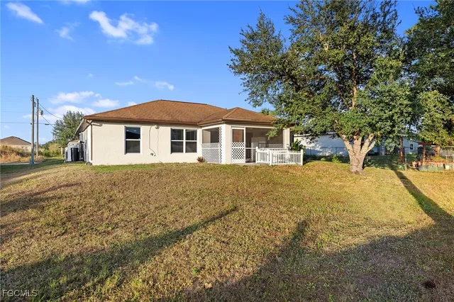 $1,895 | 2805 66th Street West, Lehigh Acres, FL 33971