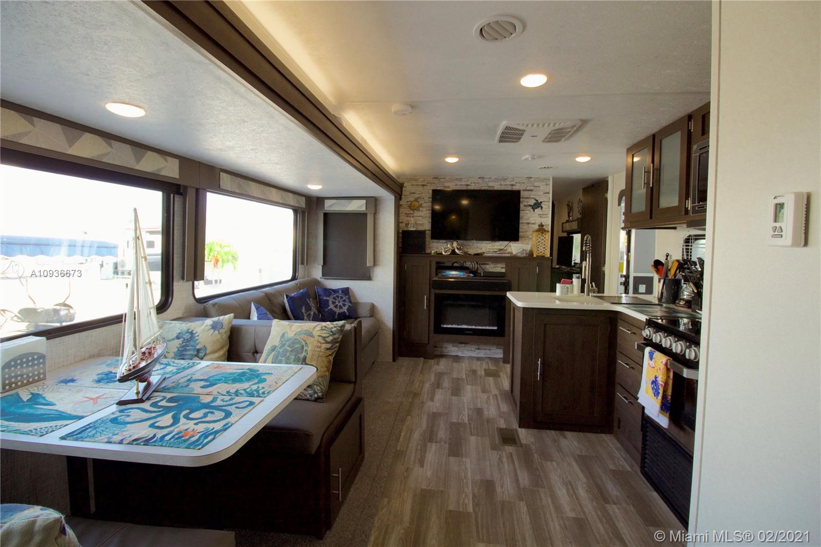 325 Calusa Key Largo, FL 33037 - Photo 5 of 26