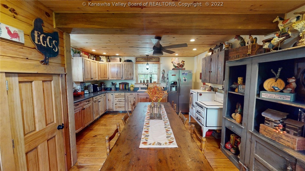 348 Country Road Salt Rock, WV 25559 - Photo 10 of 39 Gallery Image 10