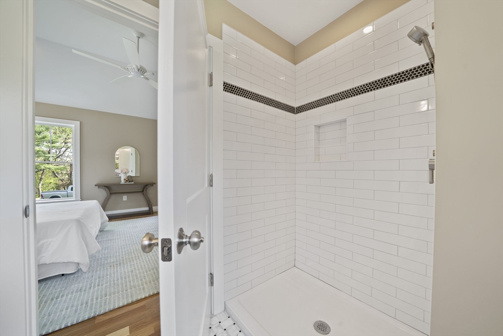40 Signal Hill Road Marshfield, MA 02050 - Photo 15 of 39