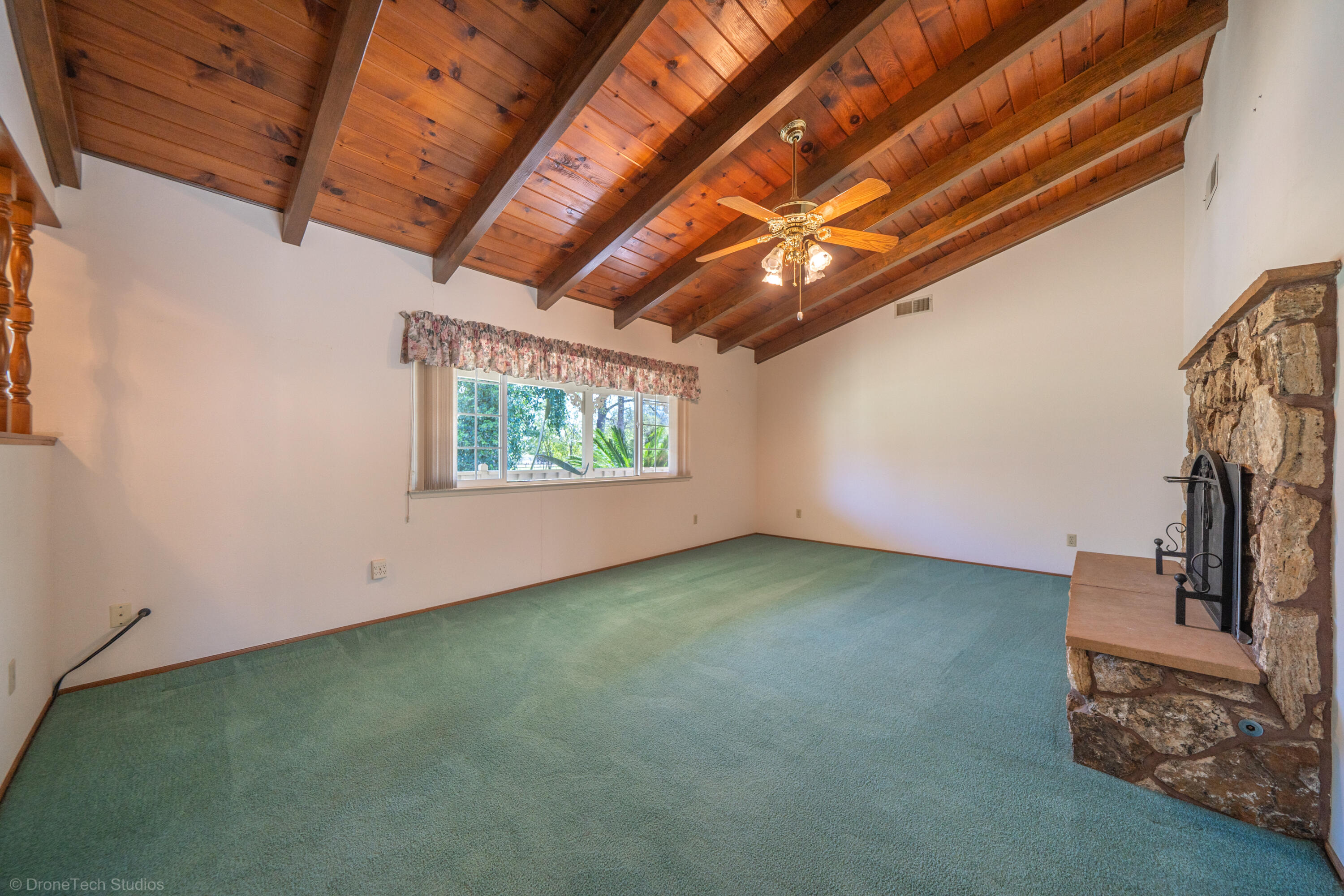 10372 Deschutes Road Palo Cedro, CA 96073 - Photo 11 of 67 10372 Deschutes Rd-15