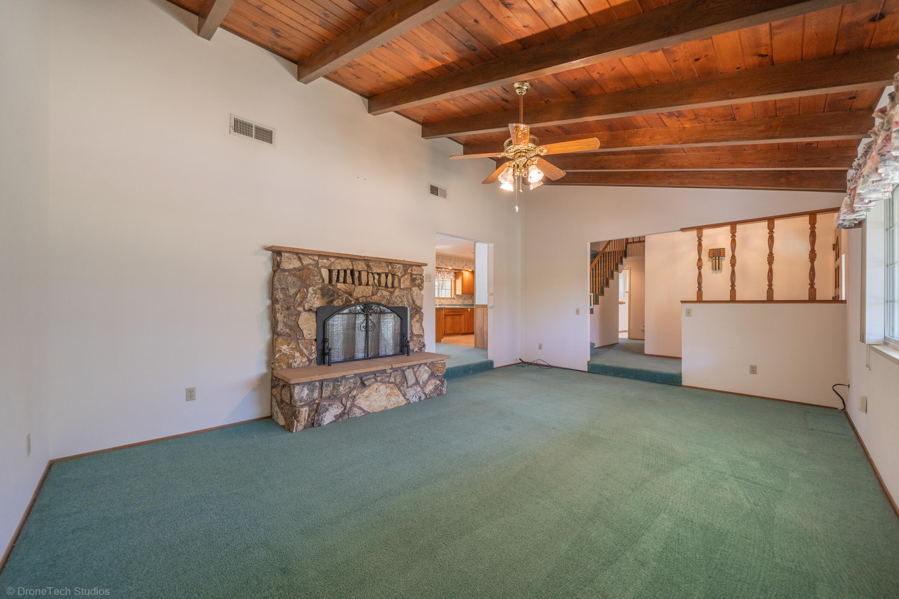 10372 Deschutes Road Palo Cedro, CA 96073 - Photo 12 of 67 10372 Deschutes Rd-16