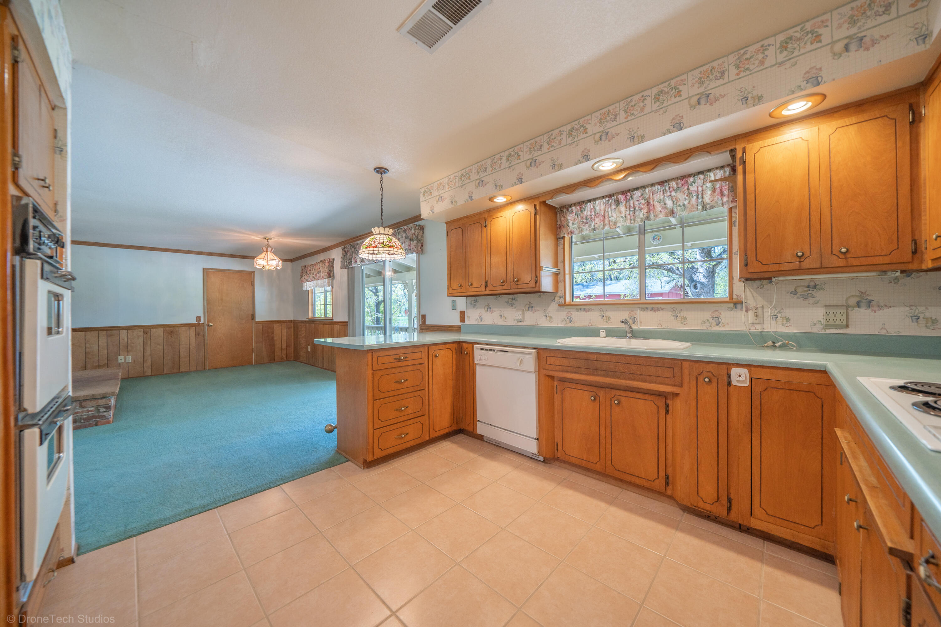 10372 Deschutes Road Palo Cedro, CA 96073 - Photo 18 of 67 10372 Deschutes Rd-22