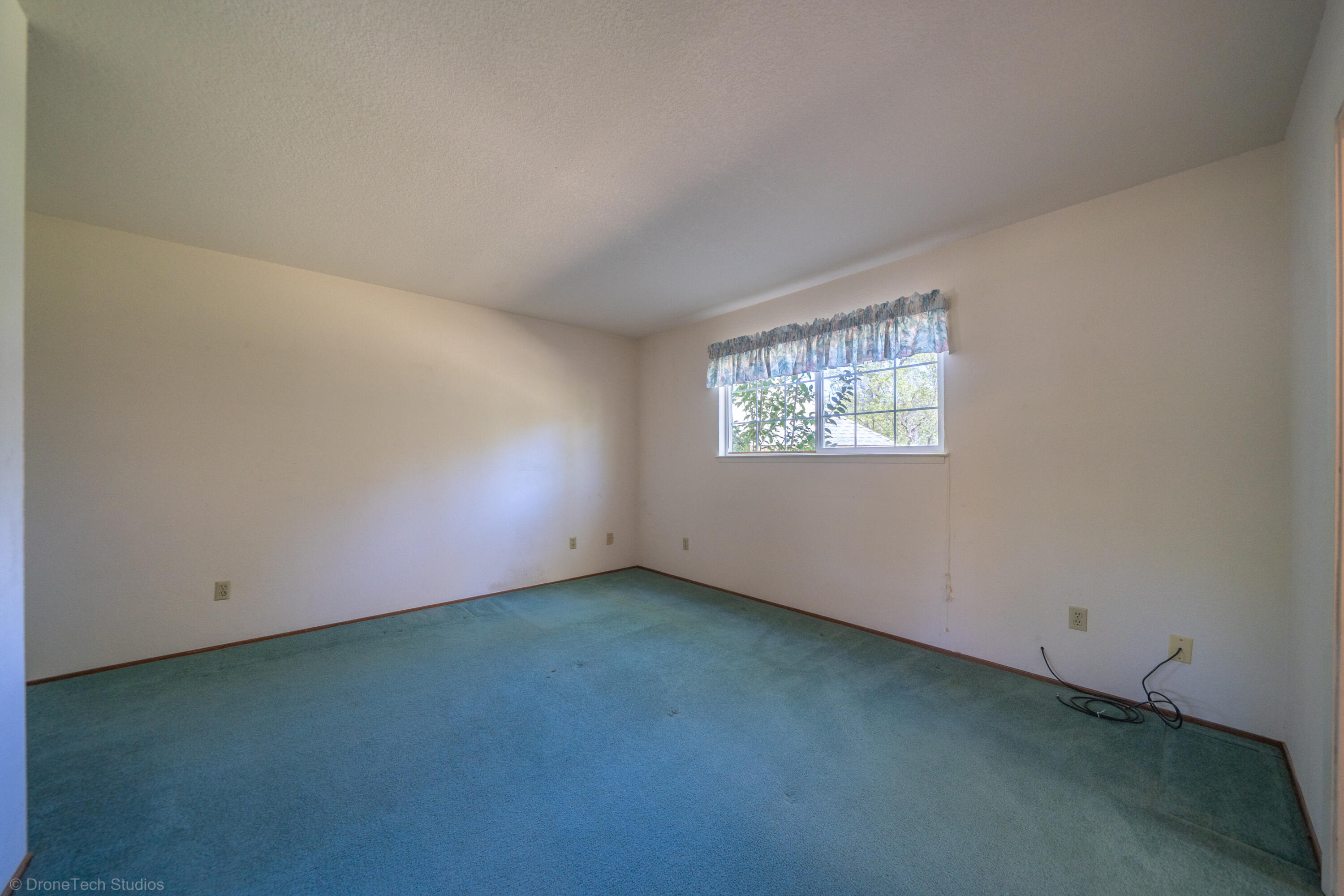 10372 Deschutes Road Palo Cedro, CA 96073 - Photo 24 of 67 10372 Deschutes Rd-28