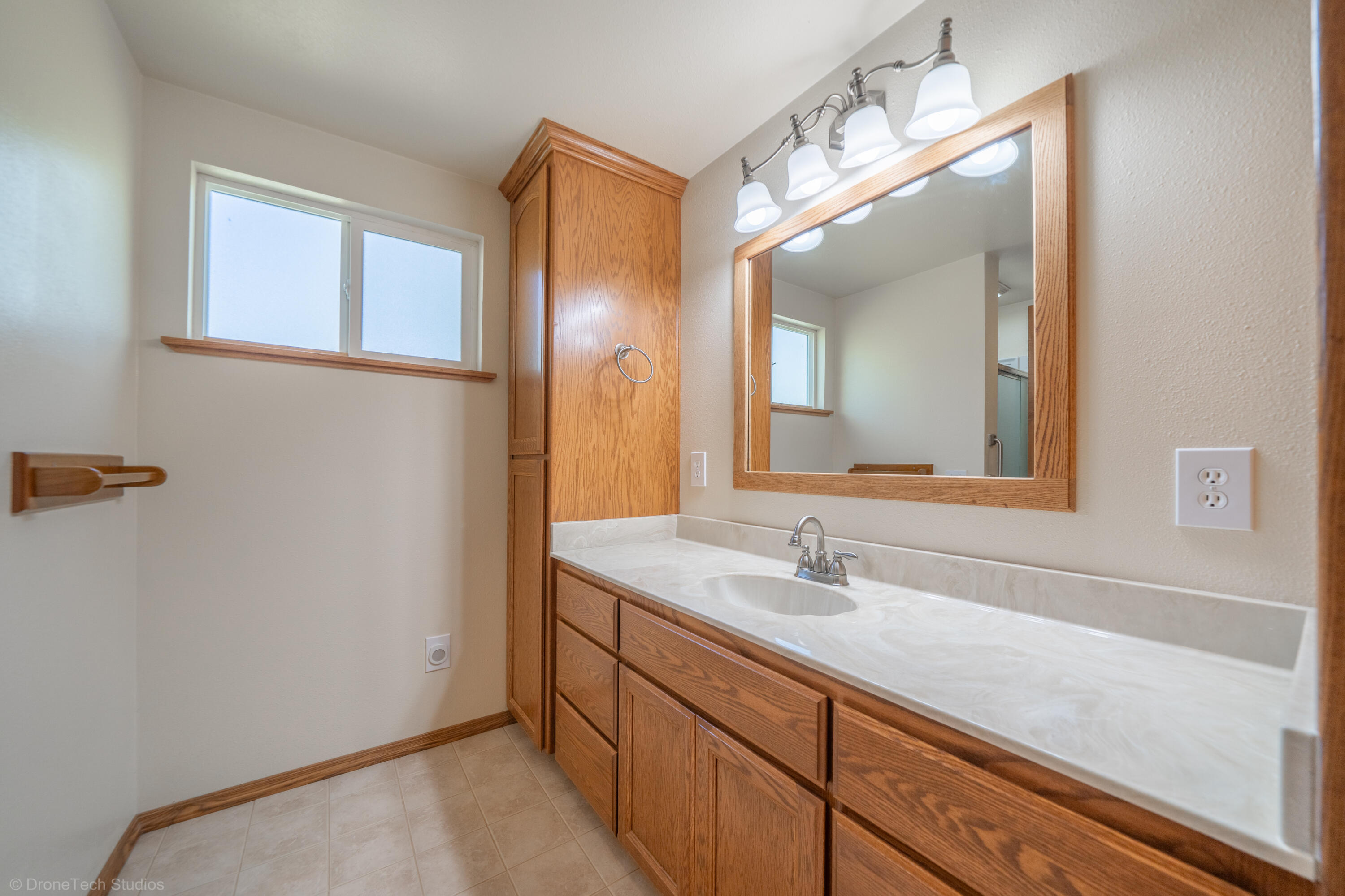 10372 Deschutes Road Palo Cedro, CA 96073 - Photo 26 of 67 10372 Deschutes Rd-30
