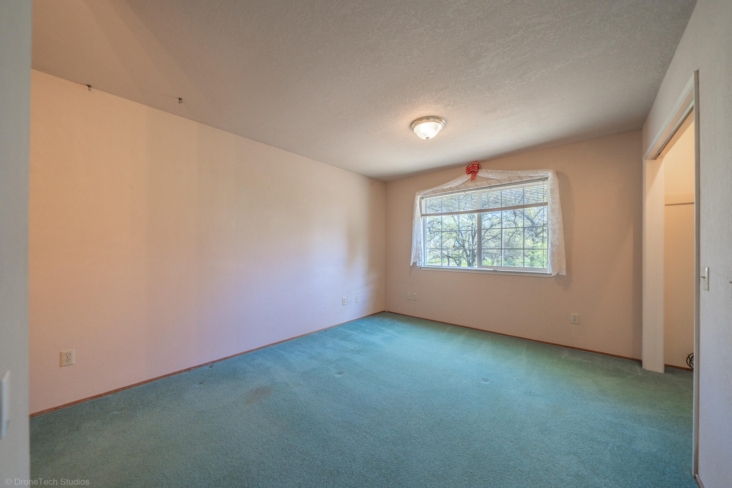 10372 Deschutes Road Palo Cedro, CA 96073 - Photo 30 of 67 10372 Deschutes Rd-36