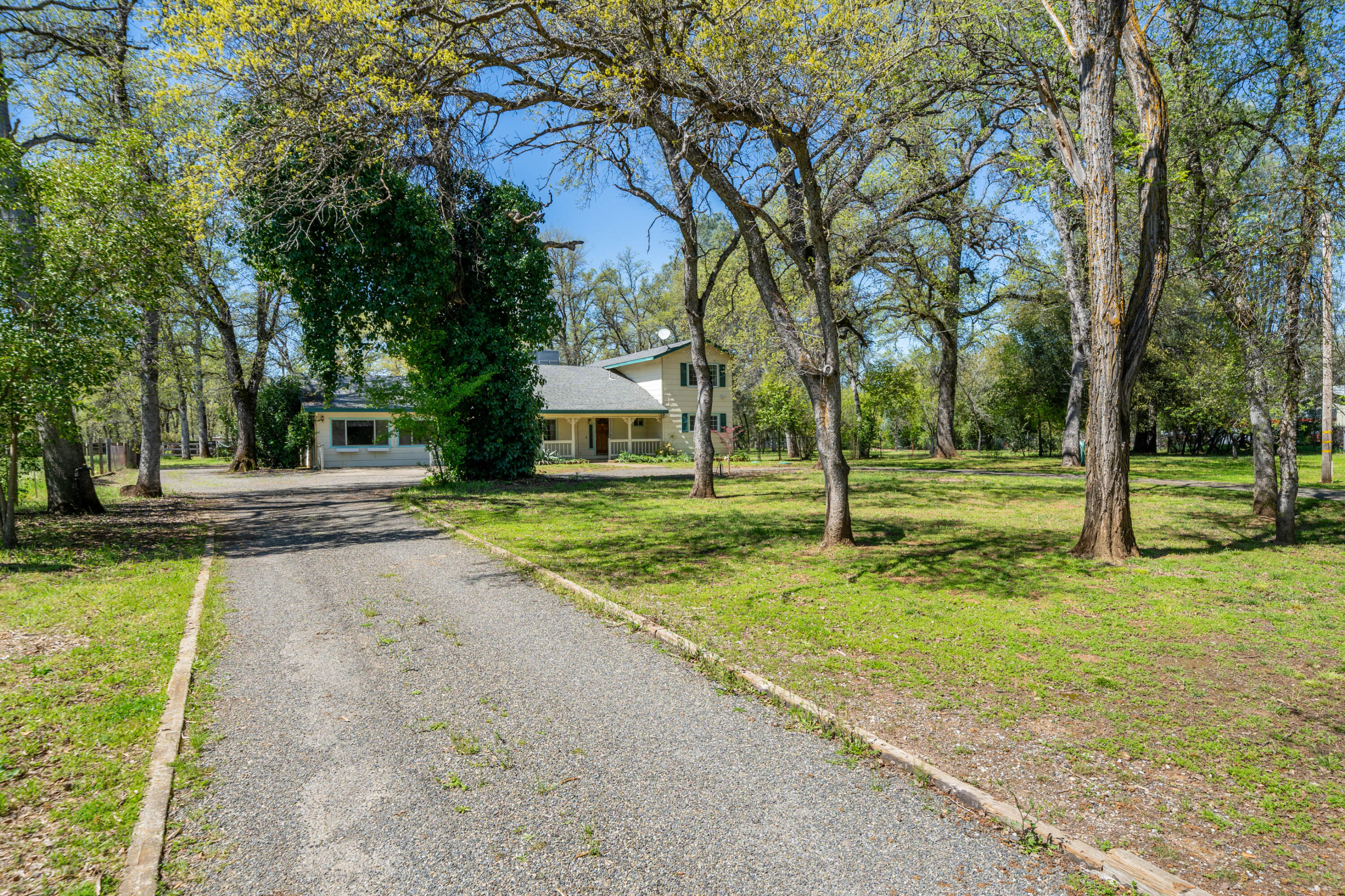 10372 Deschutes Road Palo Cedro, CA 96073 - Photo 6 of 67 10372 Deschutes Rd-4