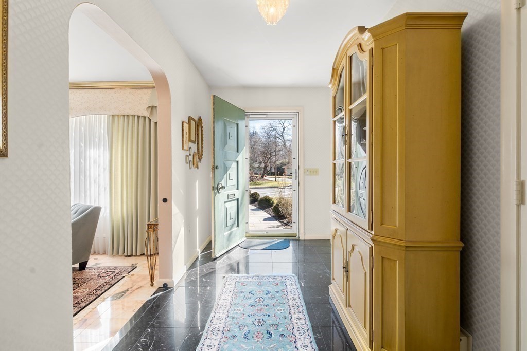 50 Oak Hill Road Worcester, MA 01609 - Photo 3 of 32 Gallery Image 3