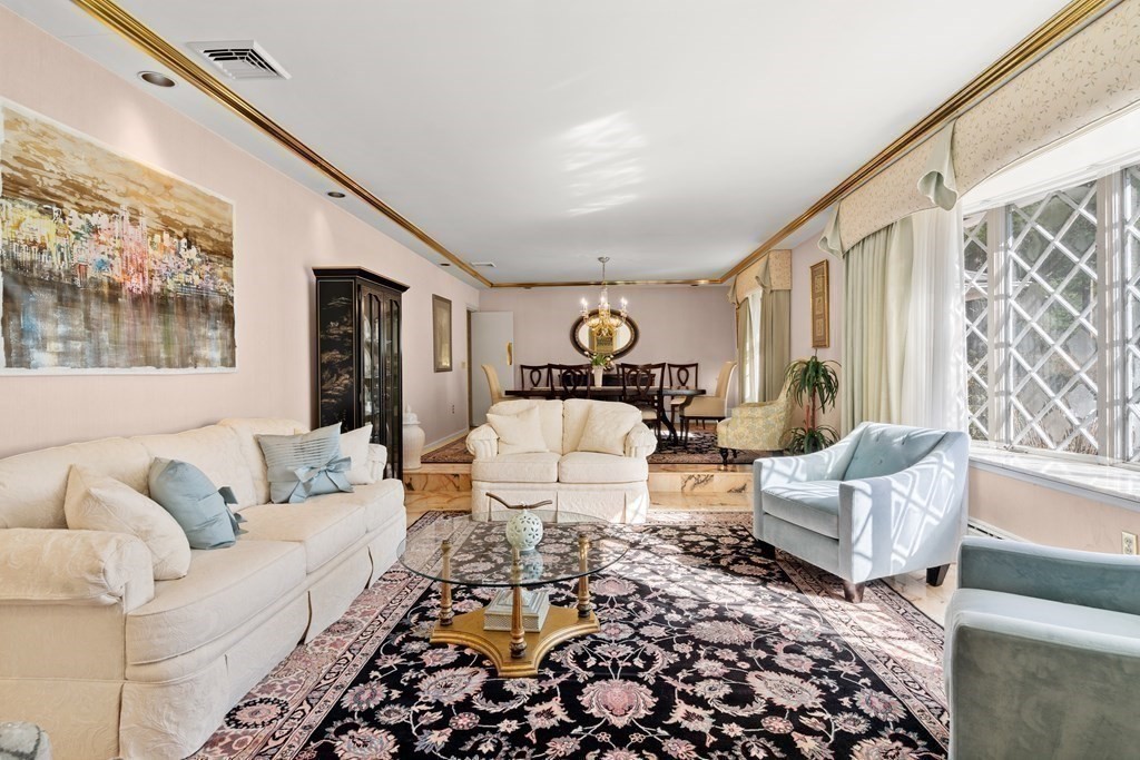 50 Oak Hill Road Worcester, MA 01609 - Photo 8 of 32 Gallery Image 8
