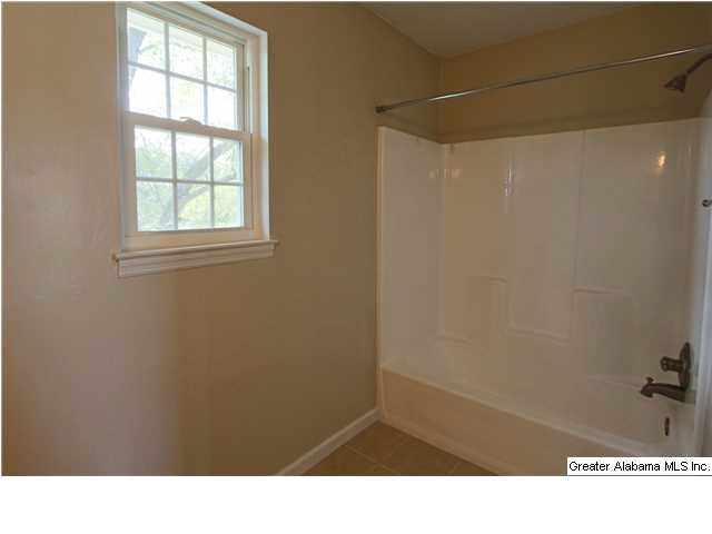 136 Bluegrass Drive Alabaster, AL 35007 - Photo 12 of 21