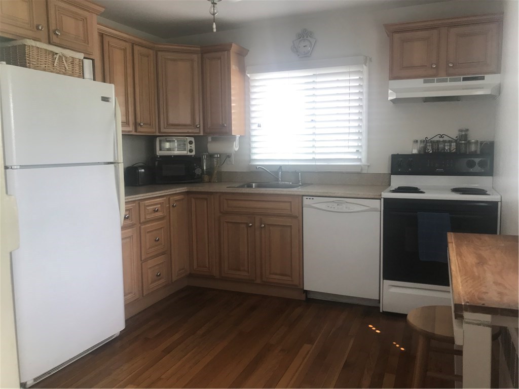 25 Reed Street Tiverton, RI 02878 - Photo 3 of 12