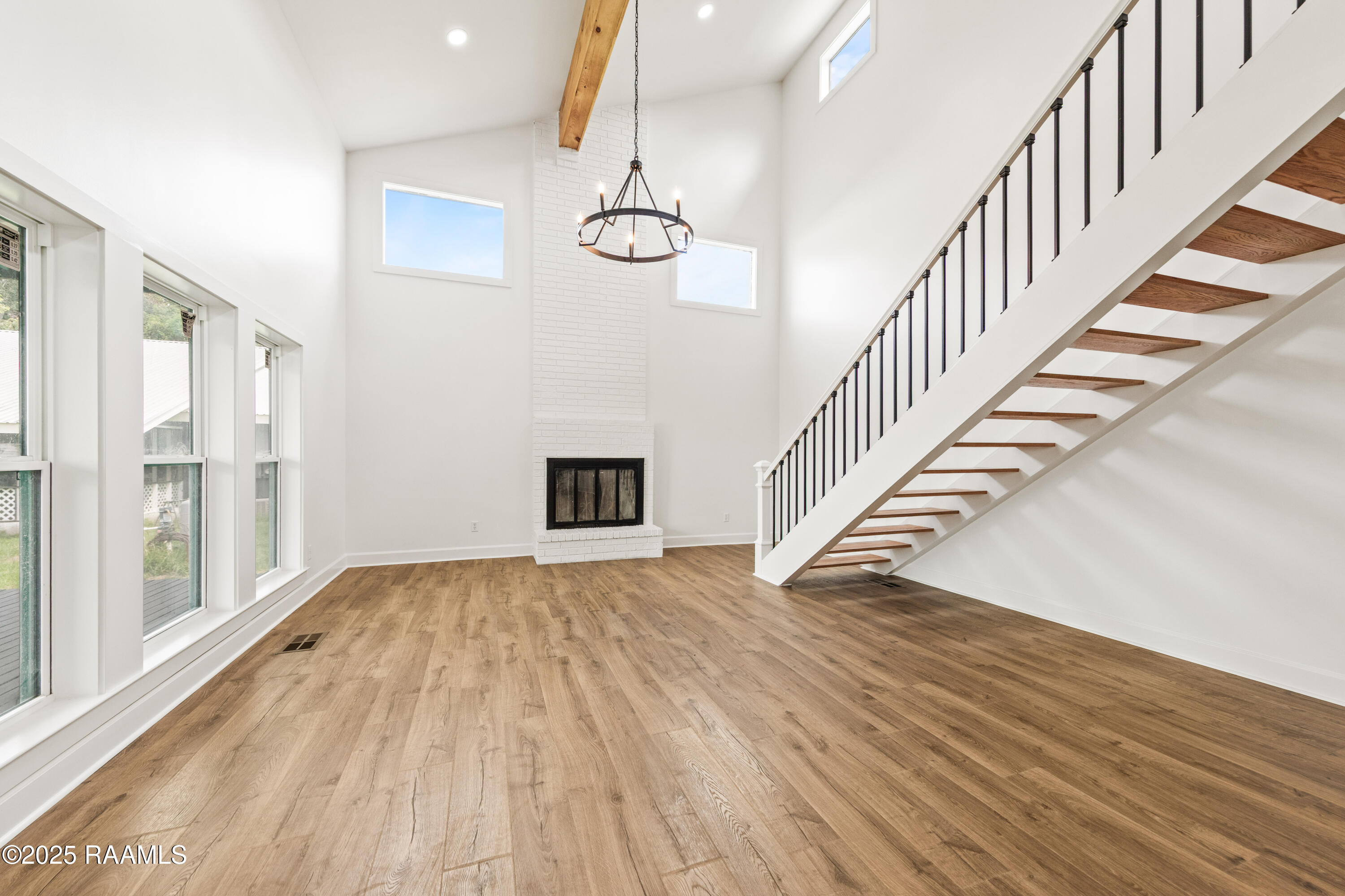 1100 F Vieux Jacquet Road Broussard, LA 70518 - Photo 17 of 51 Living Area