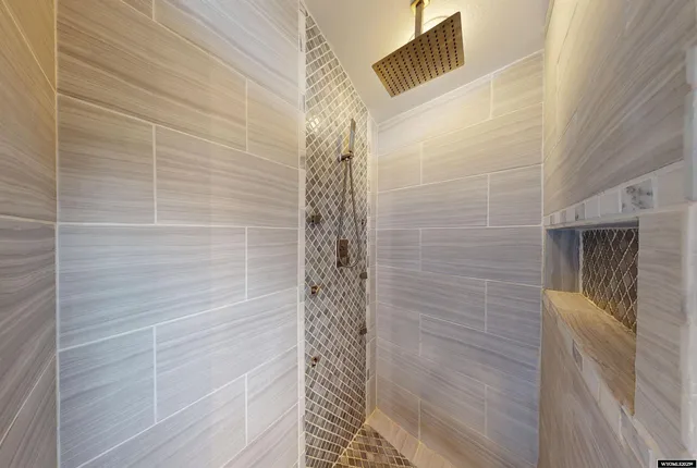 $585,000 | 824 Vance Drive, Lander, WY 82520