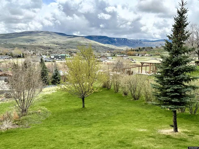 $585,000 | 824 Vance Drive, Lander, WY 82520