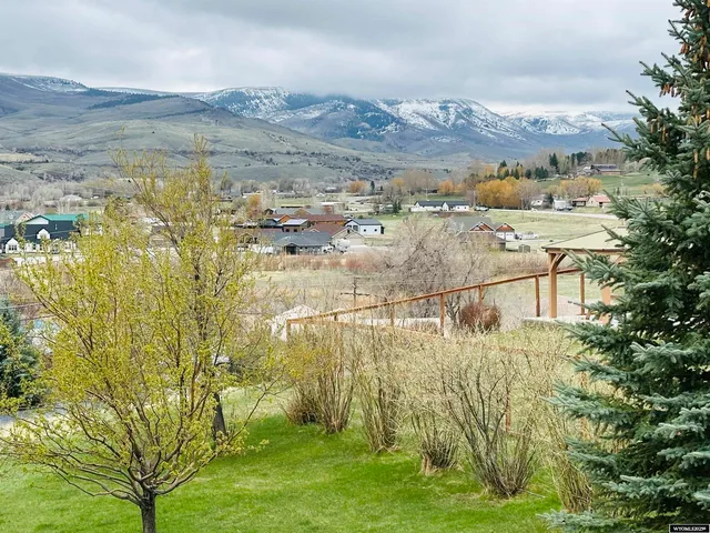 $585,000 | 824 Vance Drive, Lander, WY 82520