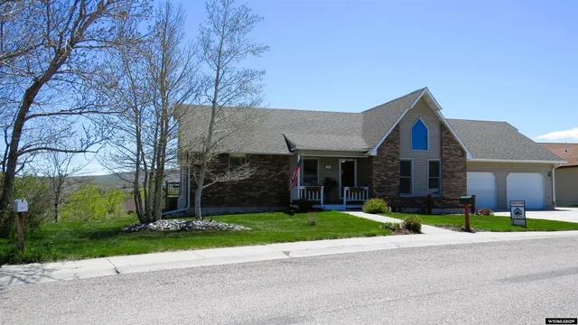$585,000 | 824 Vance Drive, Lander, WY 82520