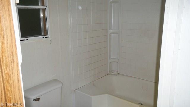 234 Pennington Road Reidsville, NC 27320 - Photo 8 of 9 Gallery Image 8