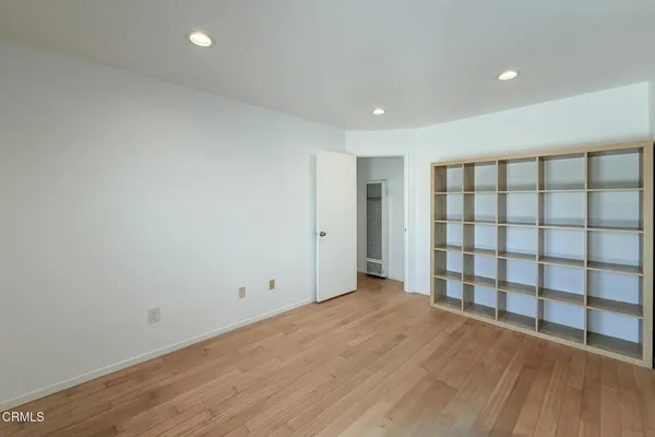 $3,995 | 120 Bardsdale Avenue, Oxnard, CA 93035