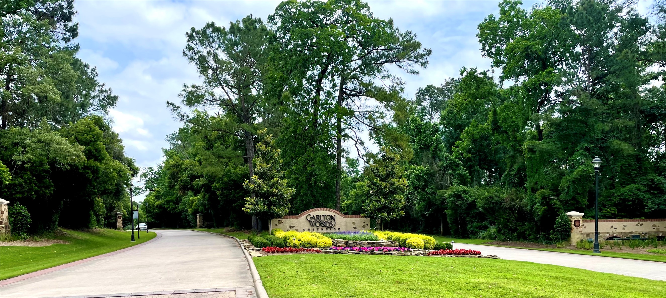 67 North Glenwild Circle Spring, TX 77389 - Photo 2 of 10 Security gated entrance