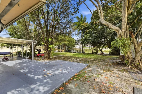 $2,275 | 13 South Royal Poinciana Boulevard, Unit 24, Miami Springs, FL 33166