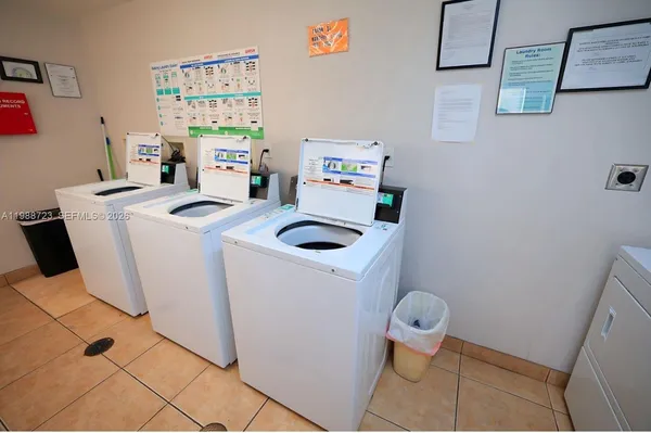 $2,275 | 13 South Royal Poinciana Boulevard, Unit 24, Miami Springs, FL 33166