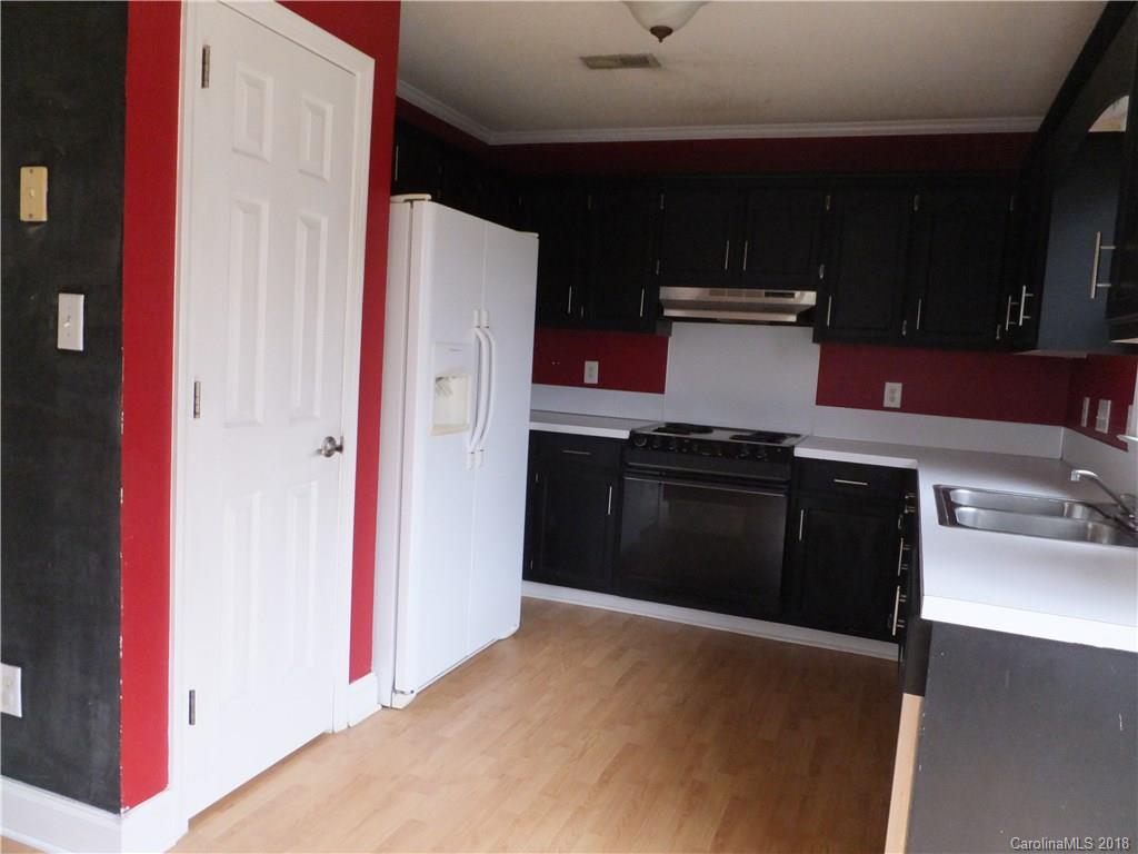1825 Running Brook Road Charlotte, NC 28214 - Photo 6 of 13 Gallery Image 6