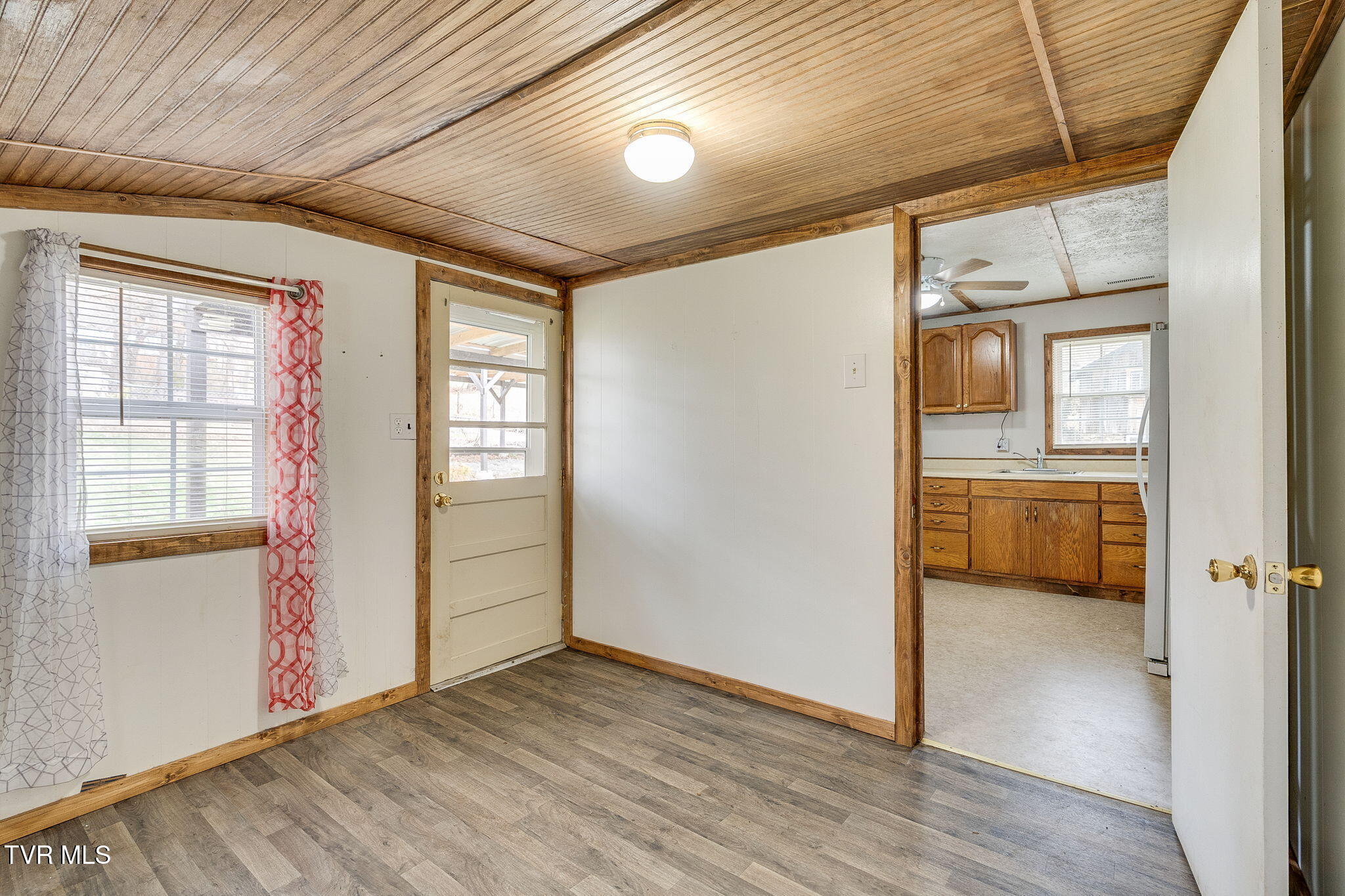 121 Coleman Road Hampton, TN 37658 - Photo 12 of 37 012