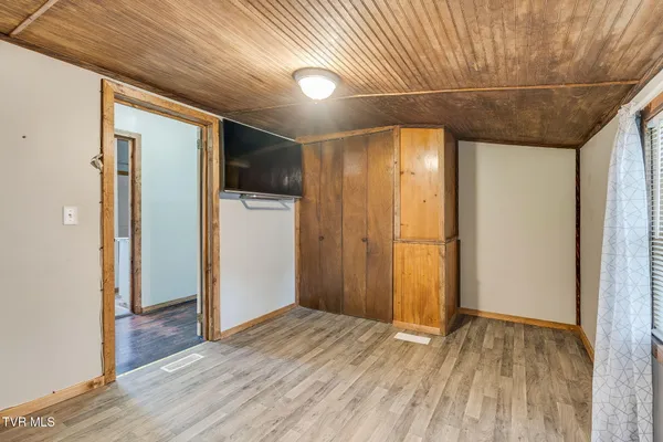 $199,500 | 121 Coleman Road, Hampton, TN 37658