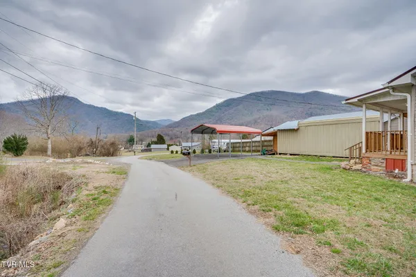 $199,500 | 121 Coleman Road, Hampton, TN 37658