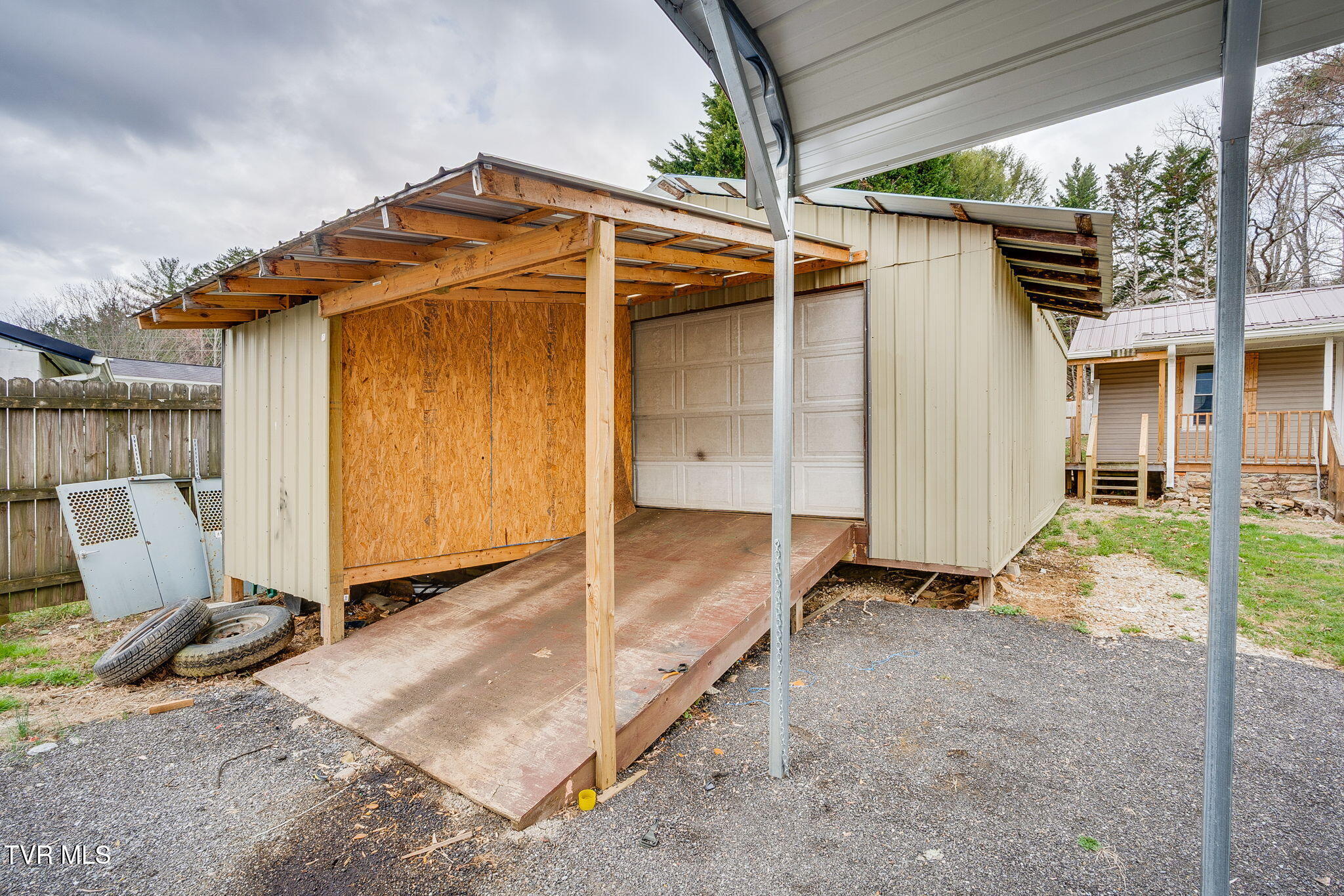 121 Coleman Road Hampton, TN 37658 - Photo 24 of 37 024